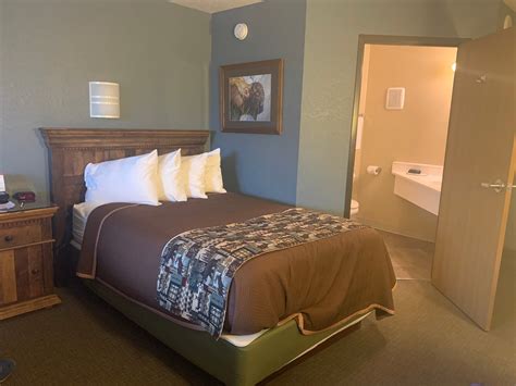 Save with our low prices on the best hotels, resorts, inns, and bed and breakfasts in Mammoth Hot Springs, Yellowstone National Park, Wyoming with Free Breakfast. . Travelodge by wyndham gardiner yellowstone park north